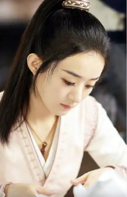 赵丽颖有翡杀青现场哭成了泪人,一句话澄清婚变新闻,超级霸气
