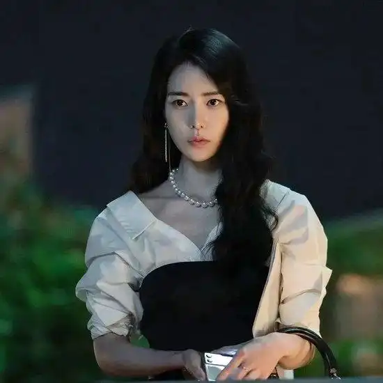 继美拉德后千金玛德琳风能否回溯老钱风的源头