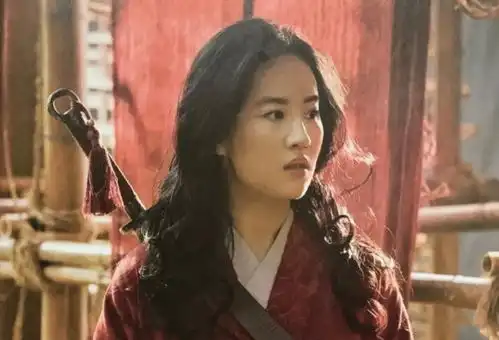 花木兰新剧照曝光,穿上盔甲的刘亦菲英气十足,粉丝好想看