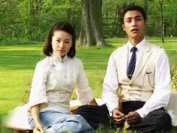 从百媚千娇看年代剧的经典桥段女主必圣母
