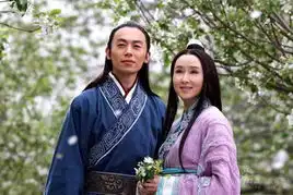 朱亚文兵圣里美女环绕称与黄晓明比还太少