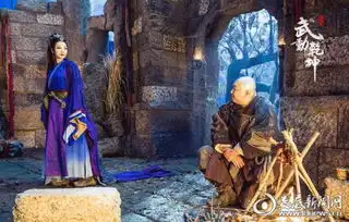 武动乾坤首播呆萌反派宁小花遇上性感女神柳岩
