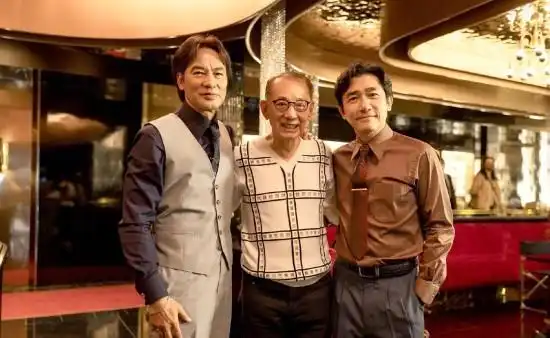 网友偶遇66岁任达华拍戏,当日络腮胡子较长