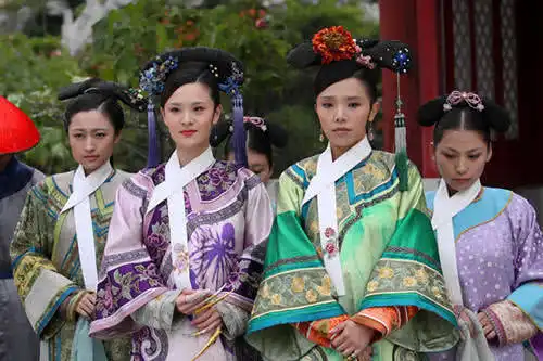 她是甄嬛传中最懦弱娘娘,正当红丈夫意外离世,今隐退演艺圈
