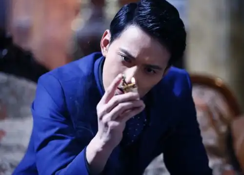 邓伦终于又有新剧来袭,剧中担任男三号,见到男一男二非追不可
