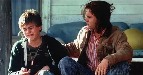 46岁凯特温斯莱特的女儿年满20出道了,但莱昂纳多至今仍旧未婚
