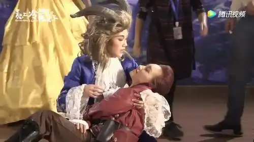 惹上冷殿下美女与野兽私下到底是怎么拍摄的,这条花絮就为你揭晓