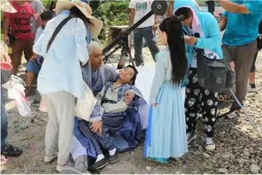 李易峰郑爽杨幂陈伟霆马天宇古剑奇谭逗比花絮照曝光
