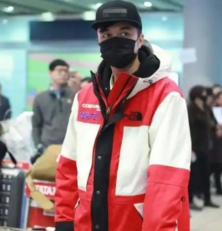 周星驰带火他,成就一代巨星后,却直言和周星驰不熟