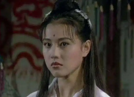 专治脸盲症的港剧,女演员几乎不化妆,她的神颜至今难以复制
