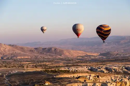 卡帕多西亚旅行指南,体验一场飞屋环游记
