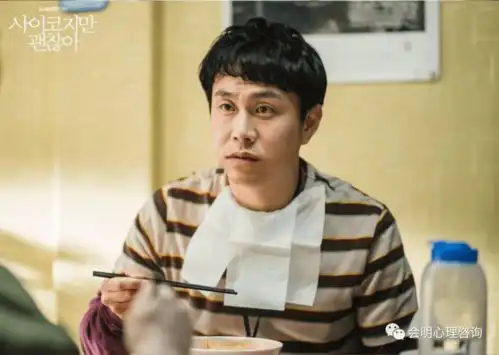 如果你感到难过或失望,不妨来看看,隐秘角落朱朝阳爸爸同样面对这光景张颂文
