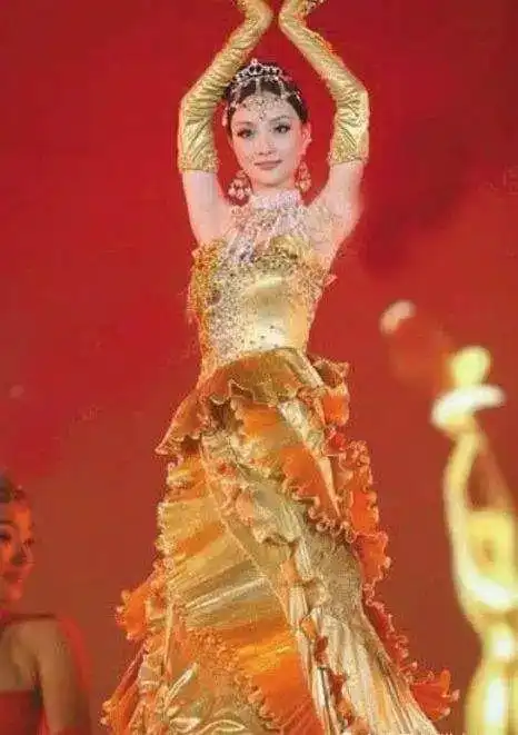 当红小花又开撕芒果台太会搞事情了
