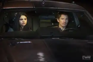 飙车新作逃脱曝剧照伊桑霍克携戈麦斯逃亡
