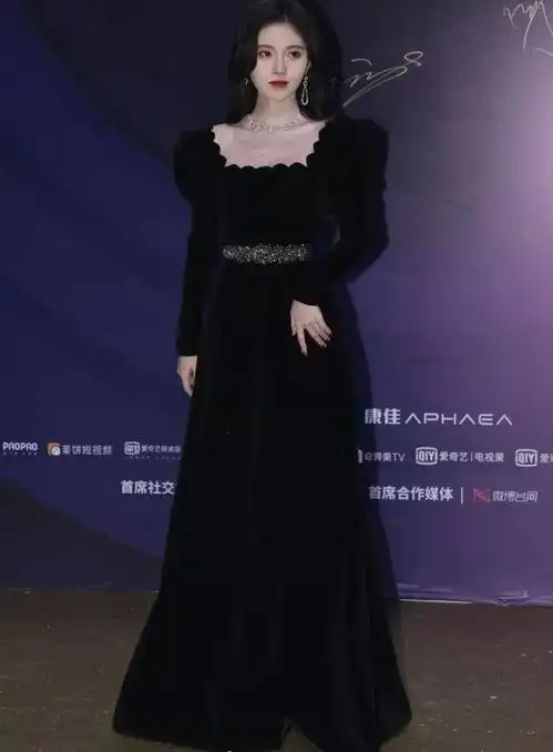 颜值打满分身材拖后腿,只有脸蛋能看,这10位女明星吃大亏了