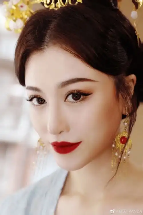 葛天新剧照曝光,古装扮相惊为天人