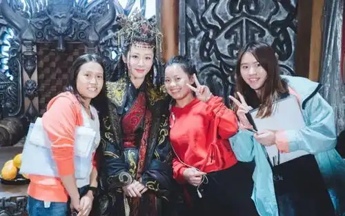 香蜜杀青照,润玉笑容温暖,鎏英变小可爱,锦觅差距有点大照片