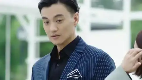 倾城时光哥哥当面拆穿妹妹谎言,向哥哥撒娇要户口本

