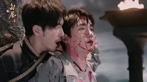 沈巍心里不知怎么的,反而骤然一松,忽然有种自己能配得上他了的感觉,然而可惜不能再见了哔哩哔哩bilibili
