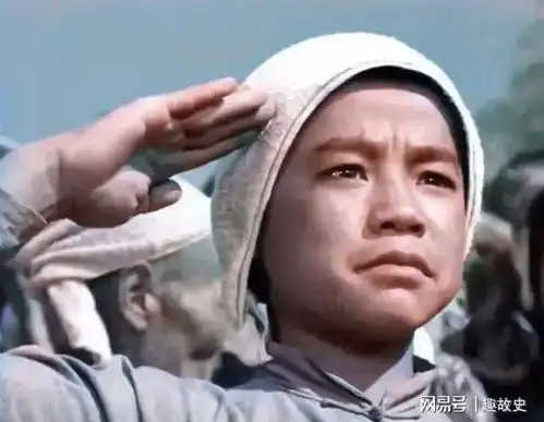 1969年,19岁的安吉斯,也就是小兵张嘎的扮演者