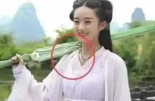 盘点赵丽颖的穿帮镜头,一个比一个搞笑,最后一个是认真的吗
