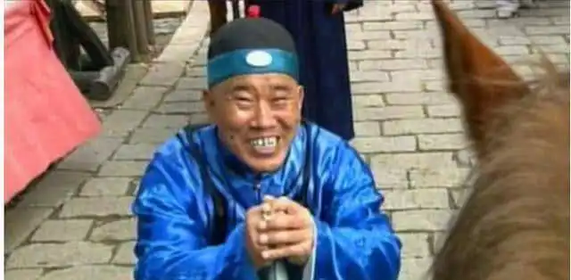 他是国家一级演员,因嘴歪演了一辈子坏人,女儿竟是我们熟悉的她