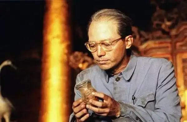 远去的贝托鲁奇和他镜头下的末代皇帝
