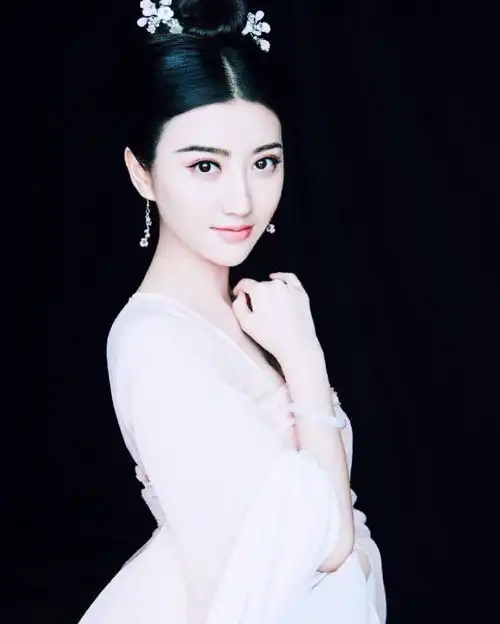 放弃沉香如屑,跟袁冰妍抢古偶,有了司藤的景甜糊涂了
