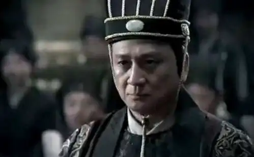 内阁的三人最佳搭档,其中一人被迫与狼共舞