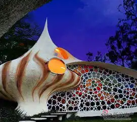 女孩为省房租胡同房顶搭蒙古包盘点各式蜗居