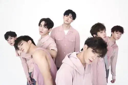 国风美少年鞠婧祎点赞林子杰精分男孩背后的宝藏男团