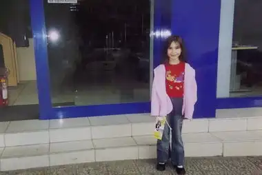 乌克兰新真人芭比年仅16岁自称没整容
