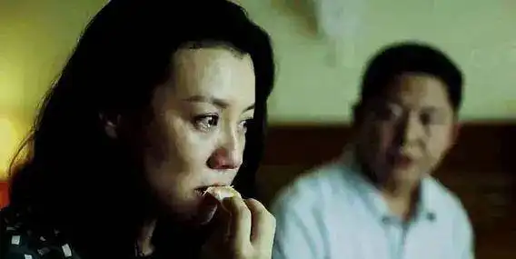 前妻周春红vs后妻王瑶,两个疯女人的殊途同归