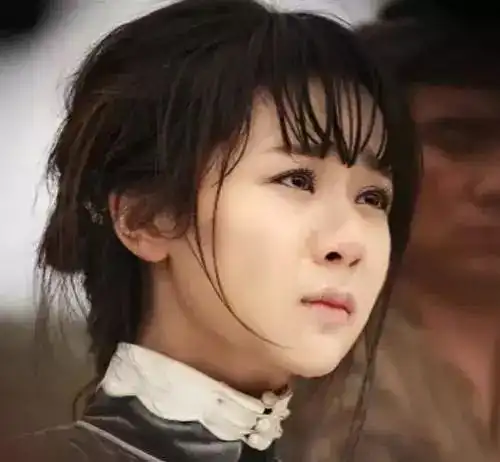 杨紫哭戏到底有多好演活邱莹莹,锦觅最催泪
