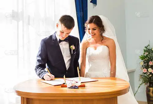 新婚夫妇留下签名其他图片