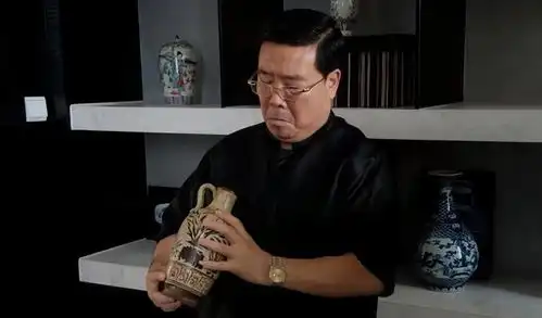 正阳门下两位顶豪的儿子,一个留学还读博士,一个成大律师