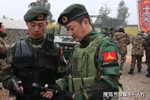 吴京进特种部队,太高估自己,当天就被班长虐的无地自容