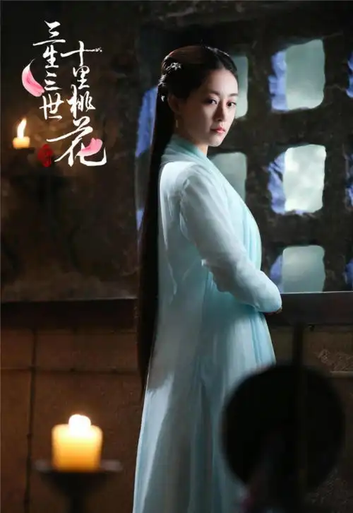 新版周芷若清丽婉约,很多网友觉得她古装比迪丽热巴更加耐看