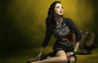 刚刚,中弘股份正式退市,负债78亿的董事长却豪掷1亿买中弘退000979聊吧赢家聊吧
