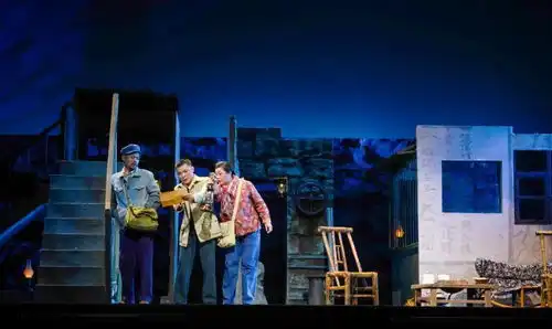 老兵风骨,英雄本色话剧张富清明晚震撼上演
