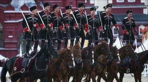 普京最后的杀手锏,曾让车臣都闻风丧胆,哥萨克部队有多强
