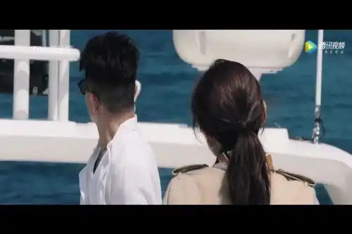 无双秀清看透一切,选择与画家一起丧生火海
