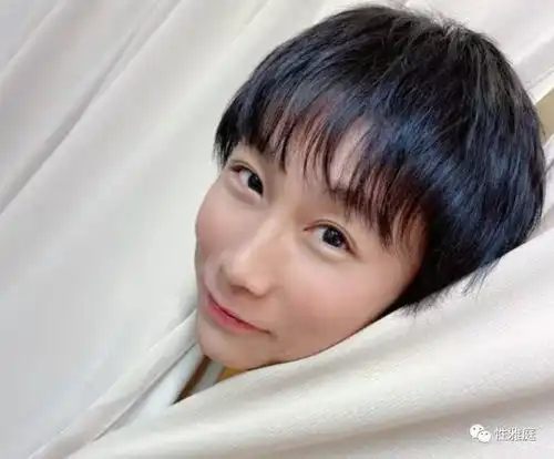 结城结弦魅力四溢,青春男神的秘密之旅

