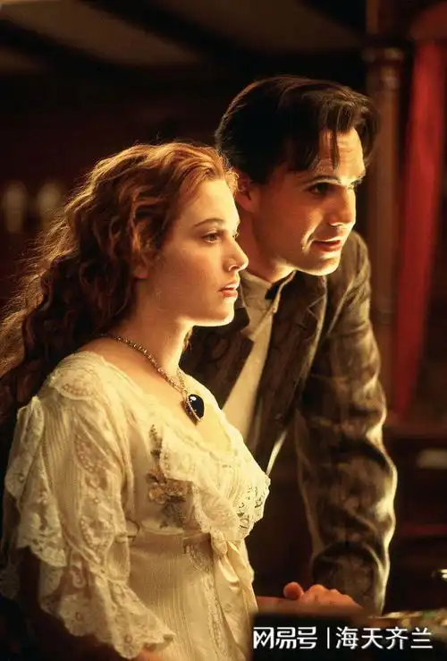 火遍全球的爱情电影泰坦尼克号里的男主女主是爱情还是偷情