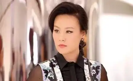 从末代皇帝皇妃到如懿传太后有一种撑场子的配角,叫邬君梅
