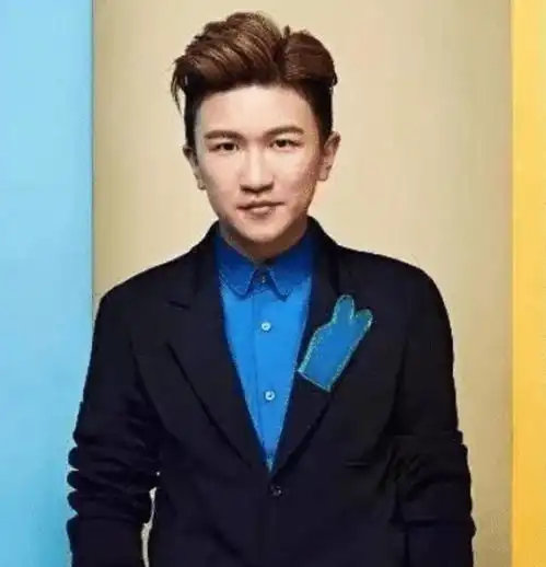 张大大乱翻男星私人物品,男星当场发飙以后别请我来这个节目
