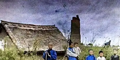一法国人展出一组晚清彩照格格妆容很是惊悚,颐和园宛若天堂
