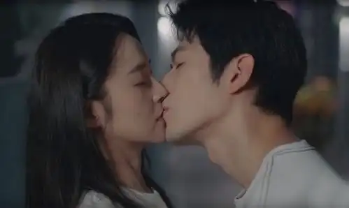 新高糖甜宠剧将至,偶像歌手爱上呆萌女同事,看到剧照迫不及待了