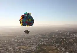 梦想照进现实美国一男子上演真人版飞屋环游记