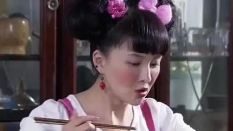 有种整容叫回家的诱惑洪宝莲,如今卸妆掀刘海,美到认不出